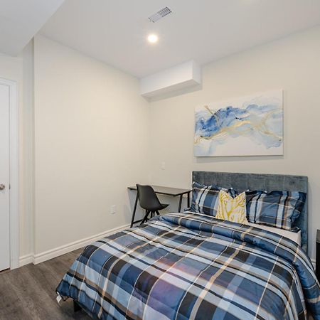 Private Basement Bedrooms In Oakville Ngoại thất bức ảnh