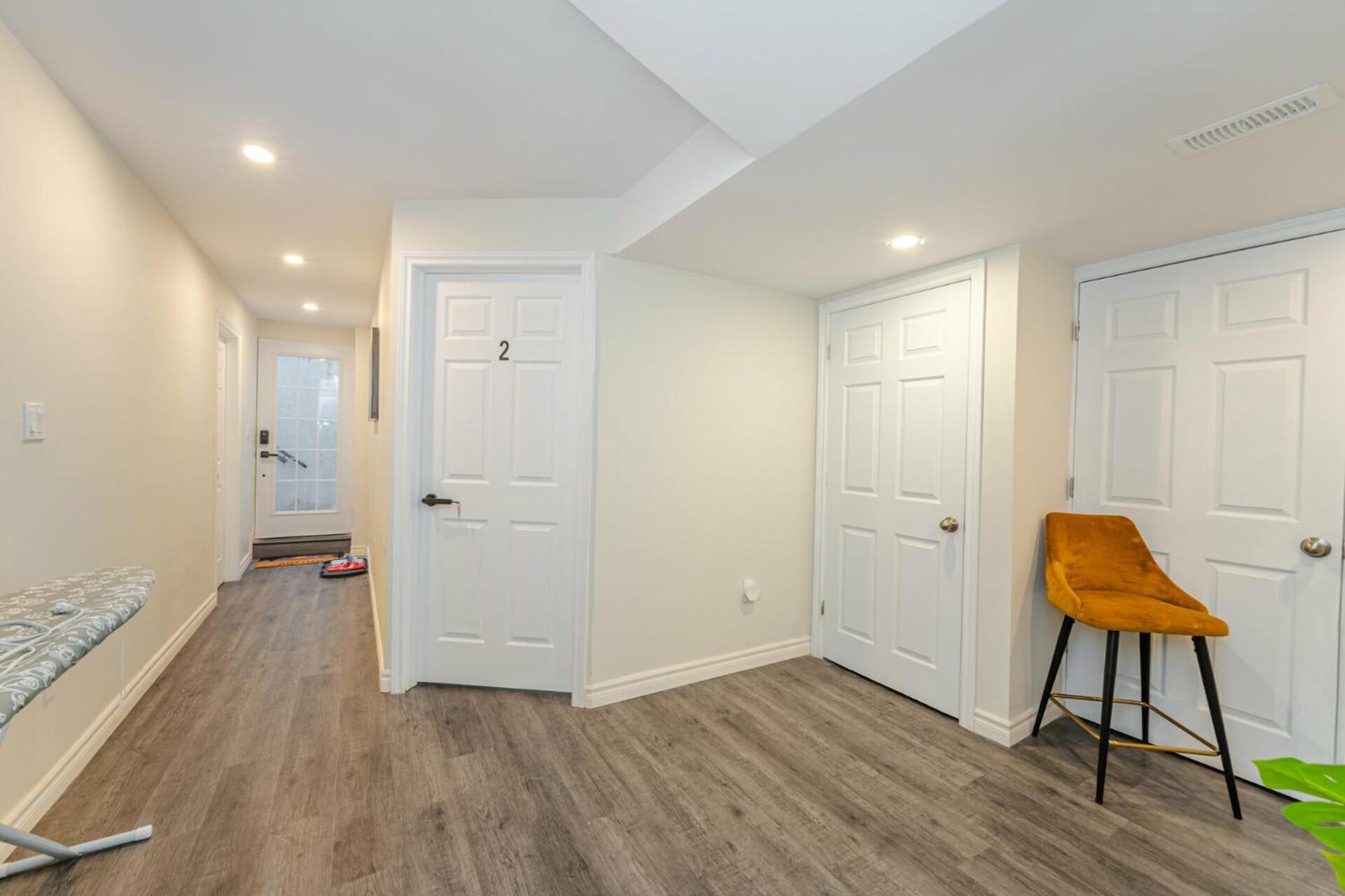 Private Basement Bedrooms In Oakville Ngoại thất bức ảnh